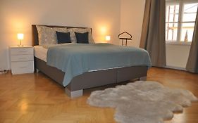 Wunderschoene Altbauwohnung In Zentraler Lage Wien