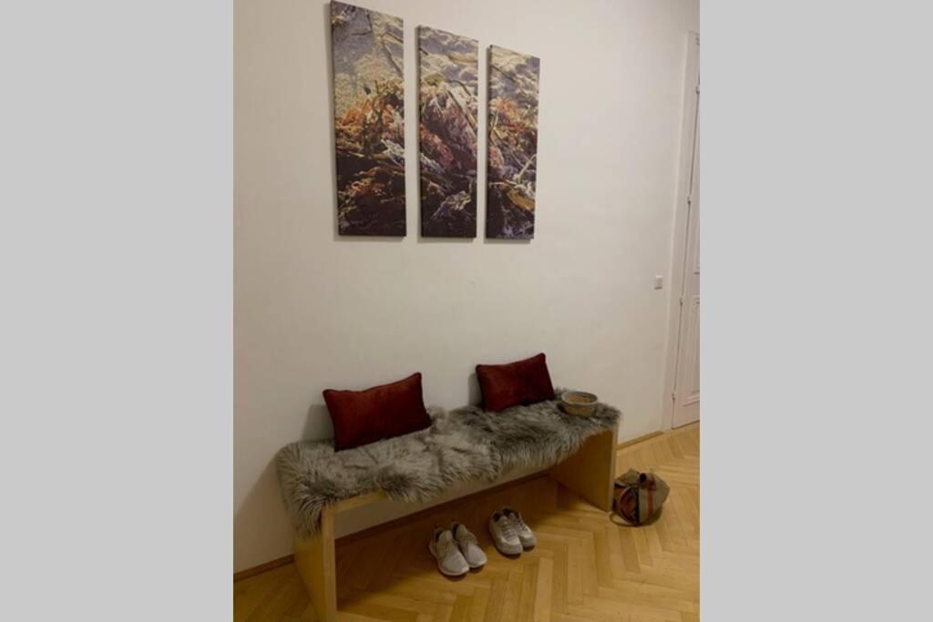 Wunderschone Altbauwohnung In Zentraler Lage Wien Extérieur photo