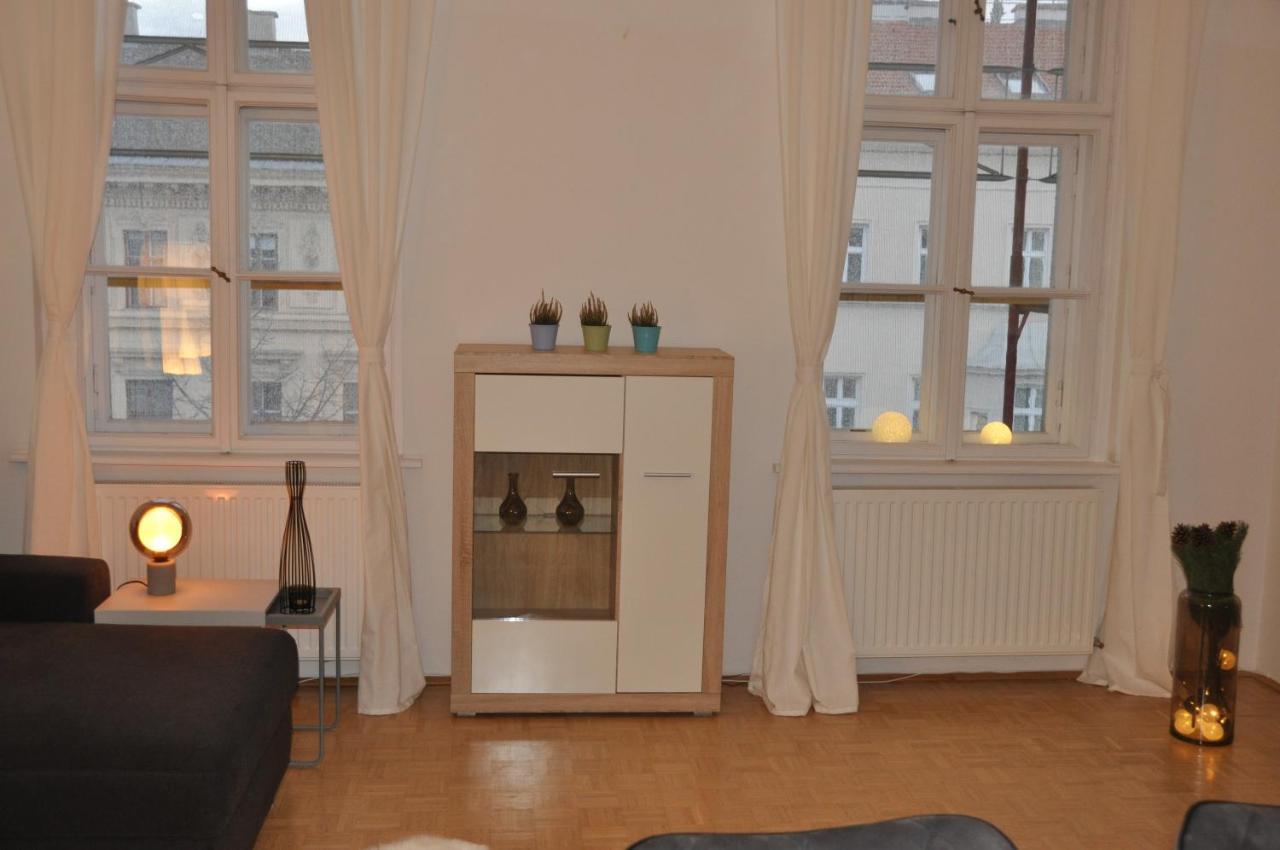 Wunderschone Altbauwohnung In Zentraler Lage Wien Extérieur photo