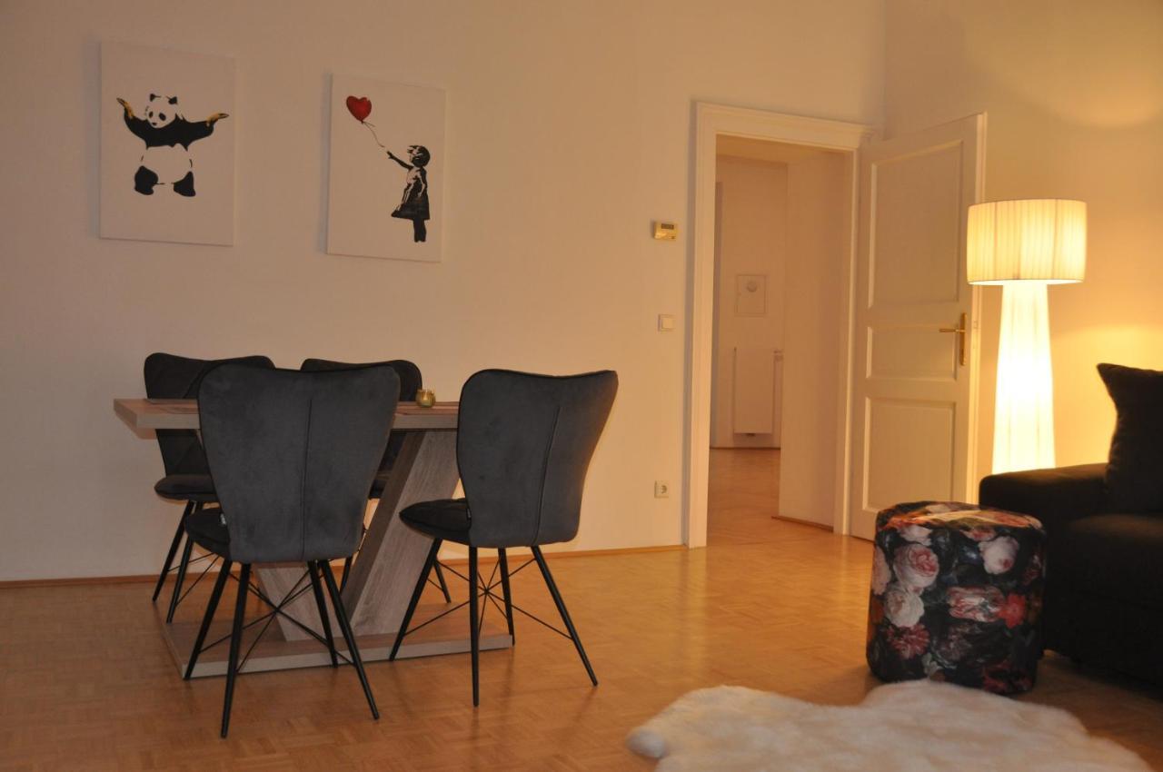 Wunderschone Altbauwohnung In Zentraler Lage Wien Extérieur photo