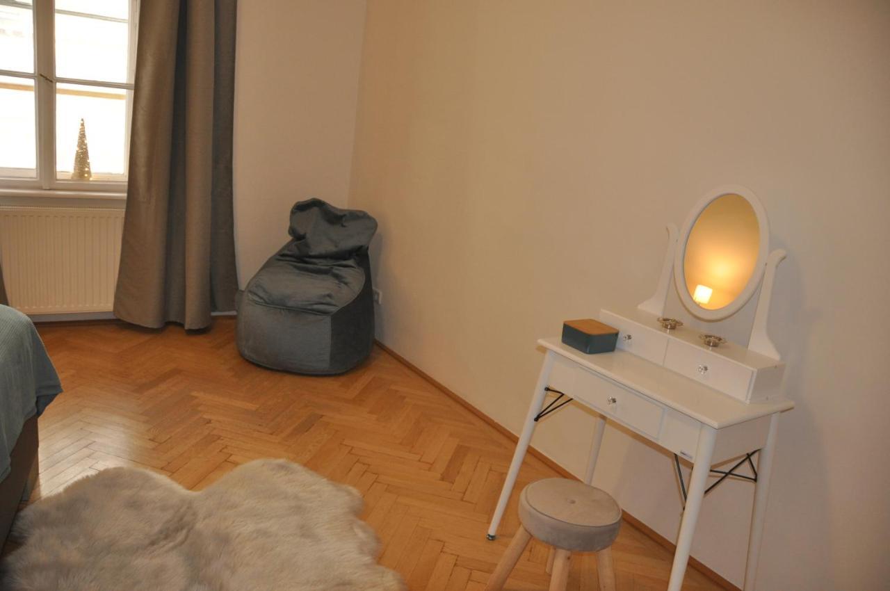 Wunderschone Altbauwohnung In Zentraler Lage Wien Extérieur photo